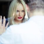 Ex-namorado de Britney ameaça expor segredos e busca pagamento para ficar em silêncio