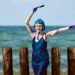 Com mais de 25 anos de carreira, Suzy Brasil traz histórias hilárias e emocionantes em show único no Teatro Rival Petrobras