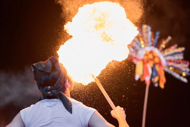 Celebre o reencontro em Peel com música ao vivo e um show de fogos que promete encantar toda a comunidade