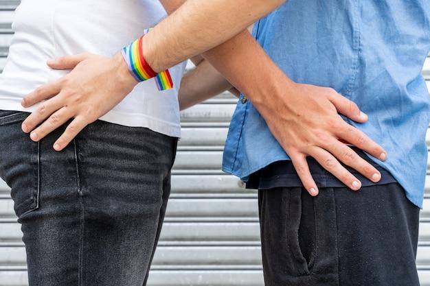 Processos invasivos e estereótipos dificultam a proteção de refugiados LGBTQIA+ de cor no país