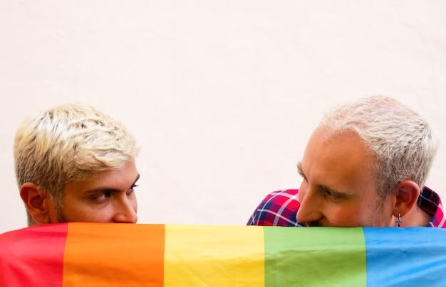 Novo pontífice americano inspira esperança e justiça diante de guerras, abusos e desafios LGBTQIA+
