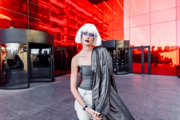 Exuberante e poderosa, Gaga inicia quatro shows esgotados no Estádio Nacional de Singapura