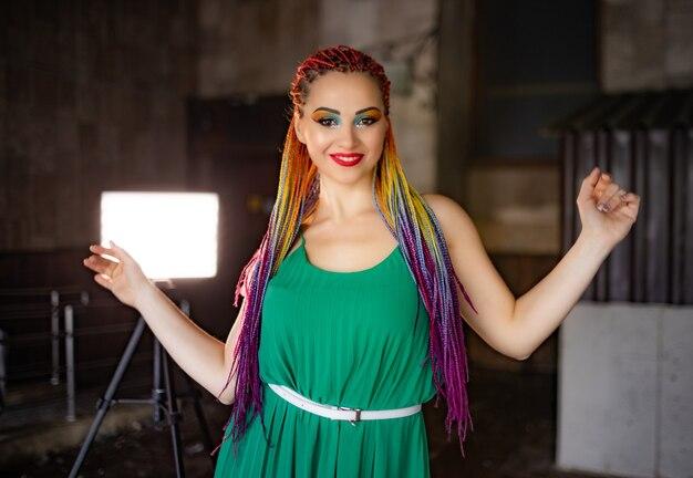 Com energia contagiante, Pabllo Vittar preparou a festa para Lady Gaga na praia carioca