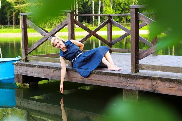 Ator abre o coração sobre momentos livres e íntimos em sua ilha natal, celebrando liberdade e autoconexão