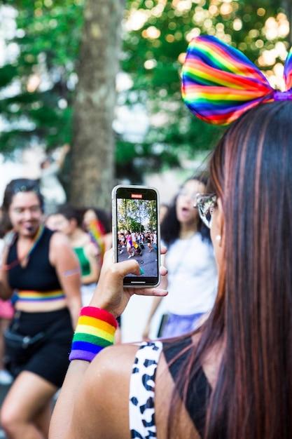 Festival Fuzuê traz diversidade artística e cultura queer na véspera da Parada LGBTQIA+ de Belo Horizonte