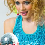 A diva pop retorna aos palcos com espetáculo teatral e repertório incrível para o público LGBTQIA+
