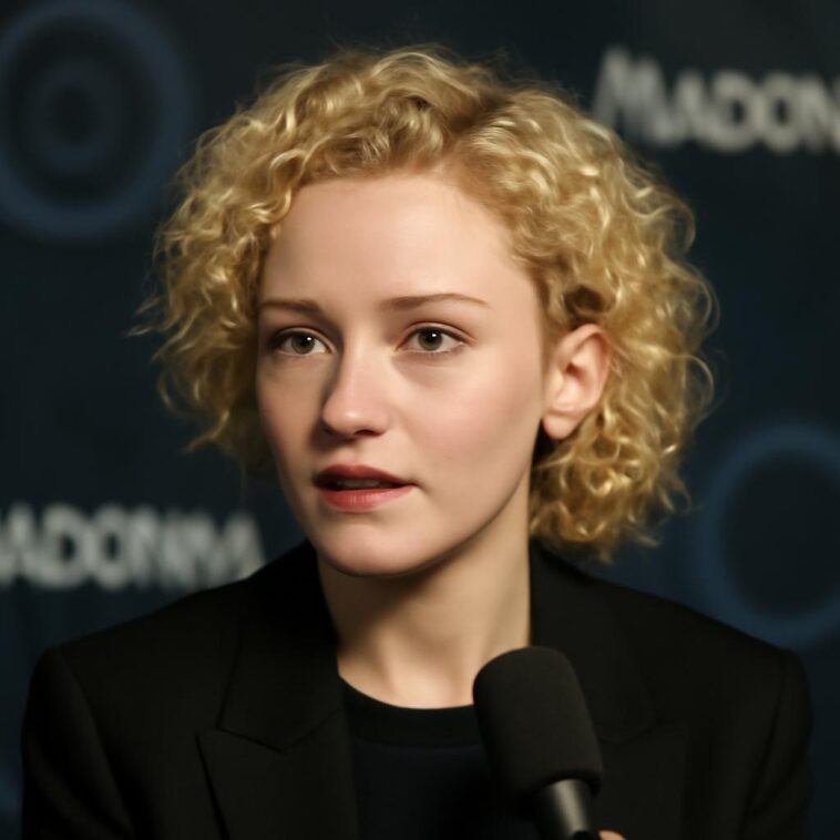 Atriz revela que o aguardado filme sobre Madonna ainda está previsto, apesar das pausas na produção