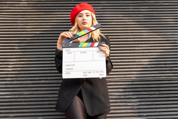 Retorno ao palco com Eternal Sunshine marca a volta da diva pop, mas ingressos esgotam em minutos e geram revolta entre fãs LGBTQIA+