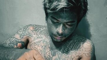 Cantor porto-riquenho de 53 anos impressiona fãs ao mostrar abdômen definido no Instagram