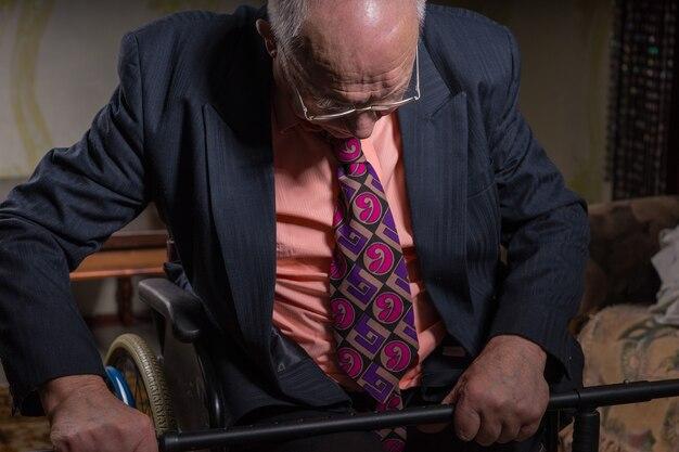 Idoso é assassinado após piada homofóbica em BH 1 Crime brutal em marmoraria de Belo Horizonte expõe violência e intolerância no ambiente de trabalho