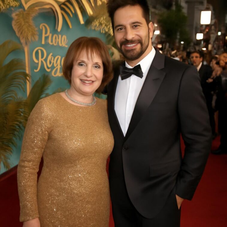 Elenco estelar se reúne em Los Angeles para celebrar a nova fase da série que retrata o universo elitista de Palm Beach