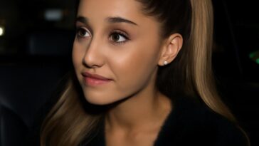 Cantora revelou ter sido convidada para set de vídeo antes do lançamento revolucionário do álbum digital de Beyoncé