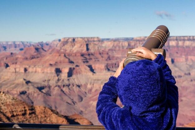 Descubra como Taylor Swift e BTS revolucionaram os shows ao vivo com turnês que marcaram gerações