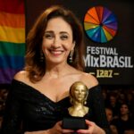 Atriz e apresentadora celebra mais de duas décadas no maior festival de cultura LGBTQIA+ da América Latina