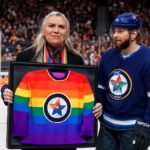 Ícone 2-Spirit e defensor da comunidade LGBTQIA+ indígena será celebrado em Winnipeg, Canadá