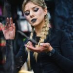 Influenciadora recria visual de 'Paparazzi' e conquista fãs com homenagem poderosa à Mother Monster