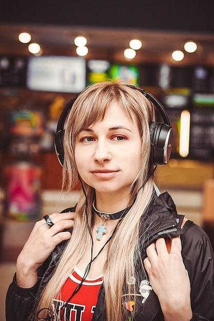 Britney Spears rompeu barreiras com seu terceiro álbum, conquistando fãs e o topo das paradas