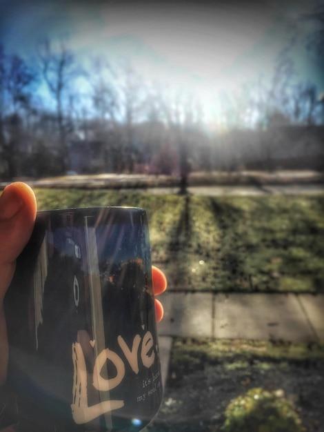 Após vazamento, artista catalã mantém lançamento oficial do álbum marcado para 7 de novembro