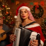 Pabllo Vittar lança EP natalino com forró e sanfona: amor e resistência 12 Drag queen celebra Natais humildes da infância em novo álbum que mistura ritmos brasileiros e eletrônicos