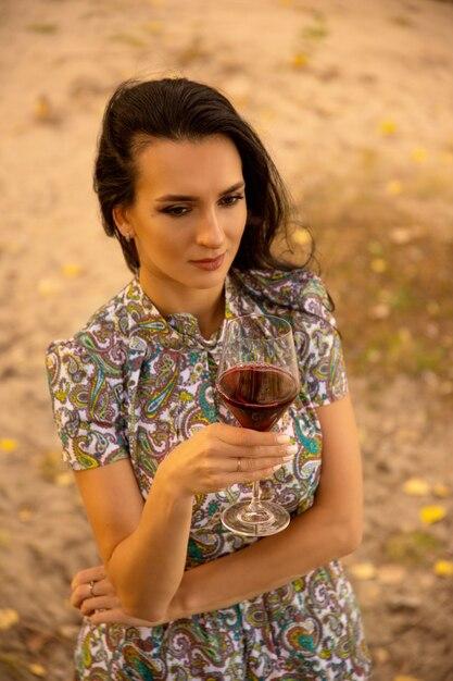 Apresentadora diverte seguidores ao reagir com humor ao novo post do jogador do Real Madrid