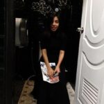 Com visual all black e referências icônicas, cantora exibe estilo ousado e inspirador para a comunidade LGBTQIA+