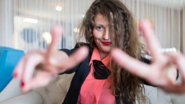 Descubra como Aliya transformou sua paixão em sucesso e empoderamento na dança para a comunidade LGBTQIA+