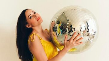 Popstar brasileira Anitta é a atração principal em Macapá, movimentando turismo e cultura local