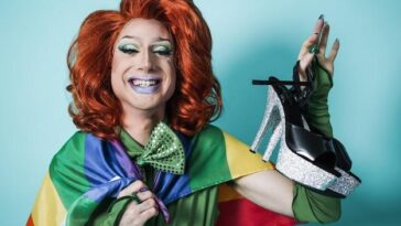 A rainha gótica e campeã da temporada 7 traz seu show 'Heavenly Bodies' para celebrar o orgulho LGBTQIA+ em Windsor, Reino Unido
