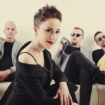 4 artistas que trazem o legado de Lady Gaga em suas obras 13 De clipes a álbuns, artistas LGBTQIA+ revelam influências da icônica Lady Gaga na música e estética pop