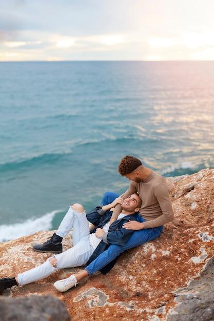 El cantante prioriza el tiempo en familia y comparte la ternura de su crianza con Lucía y Renn