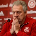Abel Braga pede desculpas após fala homofóbica no Internacional 12 Técnico do Inter se retrata após comentário polêmico sobre camisa rosa em apresentação oficial