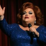 Ginger Minj lança cover poderoso de 'Fabulous Baby' de Sister Act 12 Drag queen e vencedora do RuPaul's Drag Race All Stars 10 celebra o teatro com nova versão cheia de diva