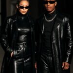 Casal poderoso de Hollywood surpreende com casacos de couro em noite fashion inesquecível