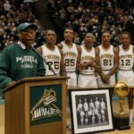 Wright State celebra time pioneiro que abriu caminho no basquete 12 Equipe de 1975-76, primeira a chegar ao torneio da NCAA, será homenageada após 50 anos de legado