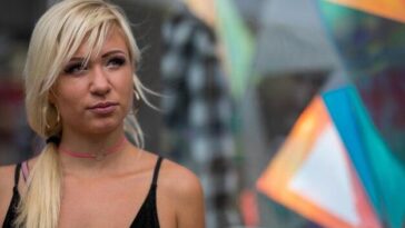 Fãs relatam abuso por quererem dançar em assentos fixos durante turnê da diva pop em Melbourne, Austrália