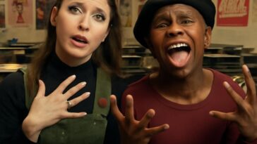 Comportamento carinhoso das estrelas de Wicked revela a alma sensível dos jovens de teatro