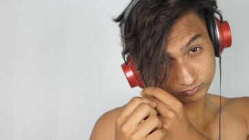 Cantora fala sobre polêmica com Anitta e revela próximos lançamentos após exclusão de faixa