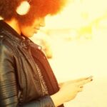 Artistas LGBTQIA+ contra o uso da música pelo ICE em campanhas políticas 13 SZA, Beyoncé e Jay-Z denunciam apropriação indevida de suas músicas em vídeos do ICE e resistem à criminalização imigratória