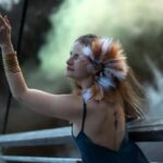 Cantora para apresentação para cuidar de bailarino que caiu durante turnê Mayhem Ball na Austrália