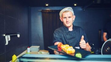 Donald Marshall, por trás da drag Ginger Johnson, brilha na cozinha e representa a comunidade LGBTQIA+ com talento e carisma