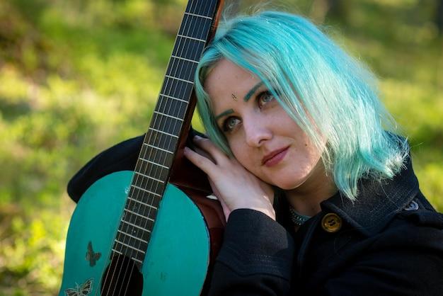 Turnê pré-carnavalesca de Anitta promete encontros icônicos e muita representatividade no palco