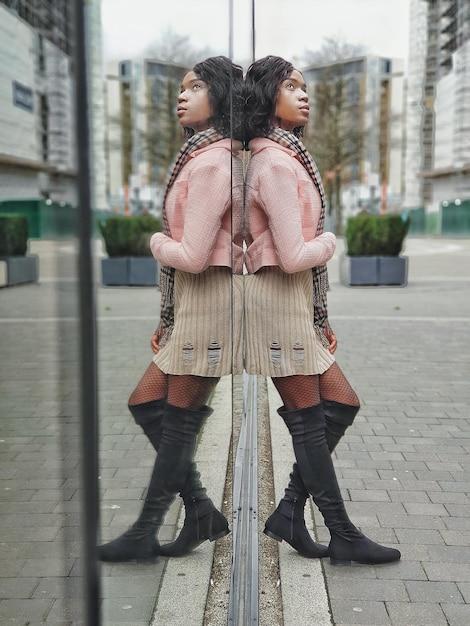 A diva abraça a tendência plaid de 2025 com estilo único em jantar em Santa Monica