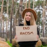 Cantora rebate críticas e destaca liberdade de escolha em conversa sobre estética e espiritualidade