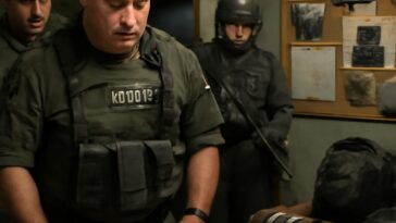 Quatro suspeitos foram indiciados por tentativa de ataque com bombas no Ano Novo em Los Angeles