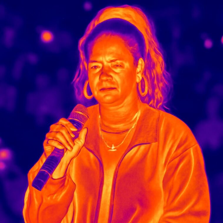 Vídeo viraliza ao mostrar suposta imagem de gases expelidos durante apresentação da cantora