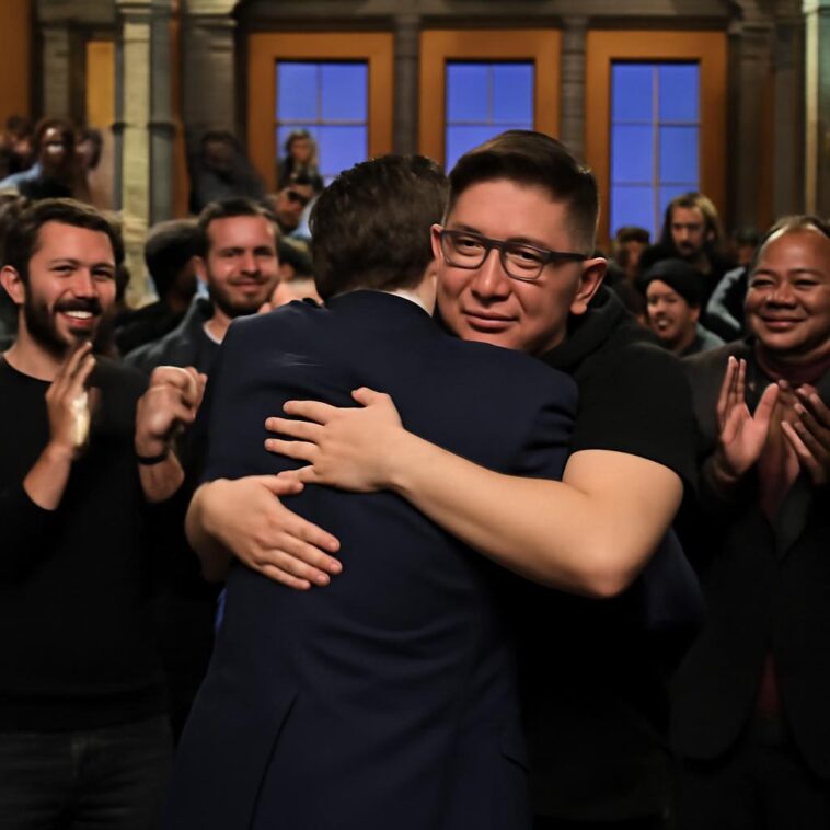 SNL fecha 2025 com audiência recorde e adeus emocionante de Bowen Yang 1 Último episódio do ano com Ariana Grande e Cher bate recordes e emociona fãs LGBTQIA+ com despedida de Yang