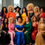 Vencedores de RuPaul’s Drag Race: onde estão hoje as lendas drag? 13 Conheça a trajetória inspiradora das rainhas que transformaram a cultura drag e continuam brilhando além do palco.