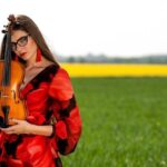 A cantora ucraniana Svetlana Loboda agita o público em show único na Hala Laminor em março de 2026