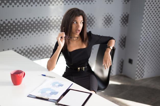 Conheça as lições da rainha pop que transformou talento e reinvenção em um império bilionário