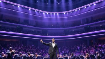 Ícone da música celebra legado da girl band com espetáculo sofisticado e emocionante